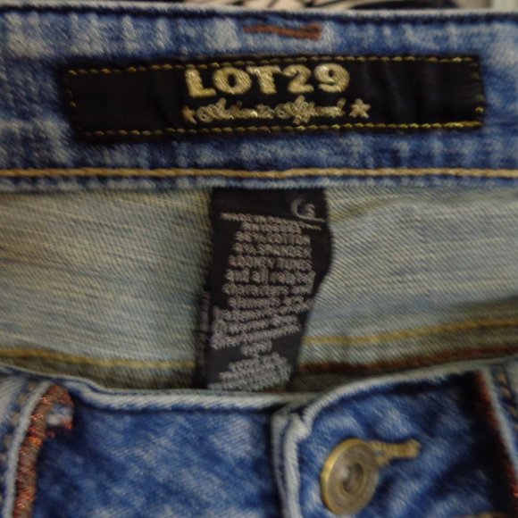 LOT 29 LIGHT WASH DISTRESSED JEANS SZ 5 - Picture 9 of 9
